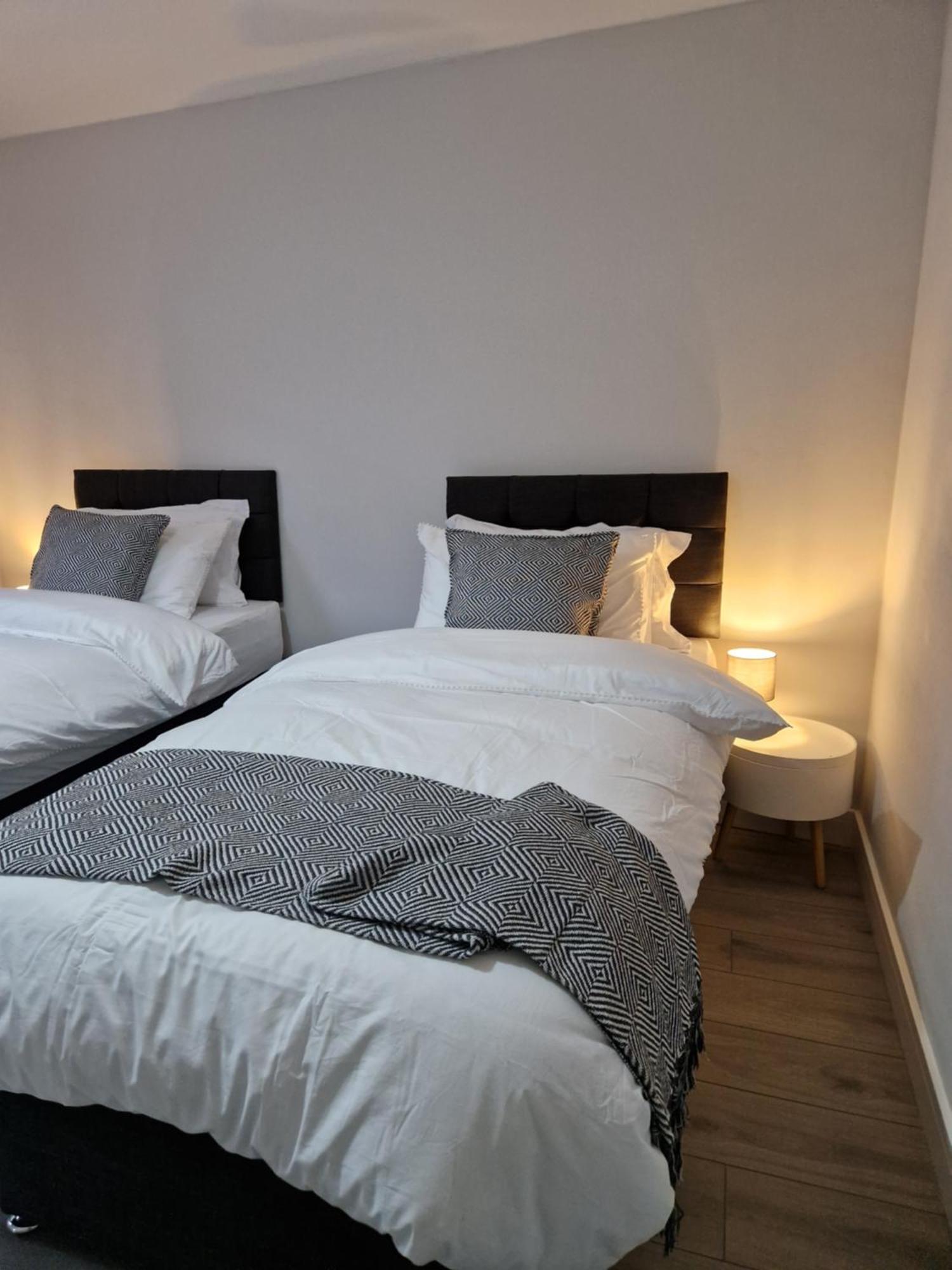 לונדון Stylish 2 Bed Home- Short Walk To Tottenham Stadium/Stations מראה חיצוני תמונה