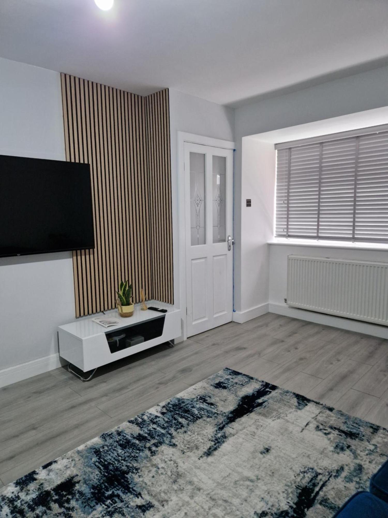 לונדון Stylish 2 Bed Home- Short Walk To Tottenham Stadium/Stations מראה חיצוני תמונה